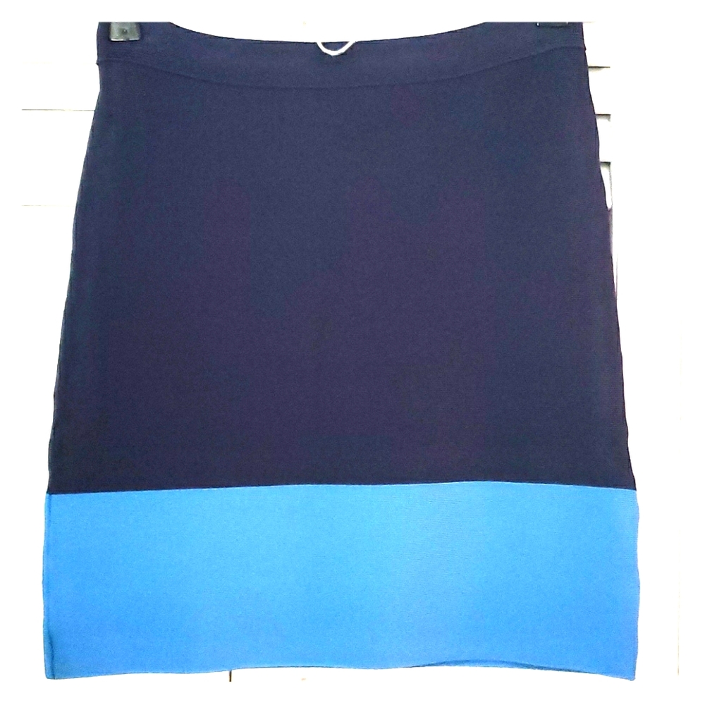 Fitted mini skirt